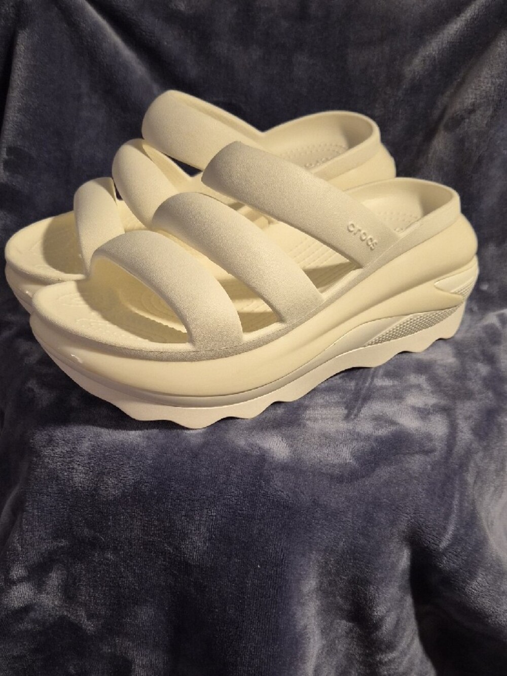 Crocs Womans Mega Crush Triple Strap Chalk White - Picture 2 of 8